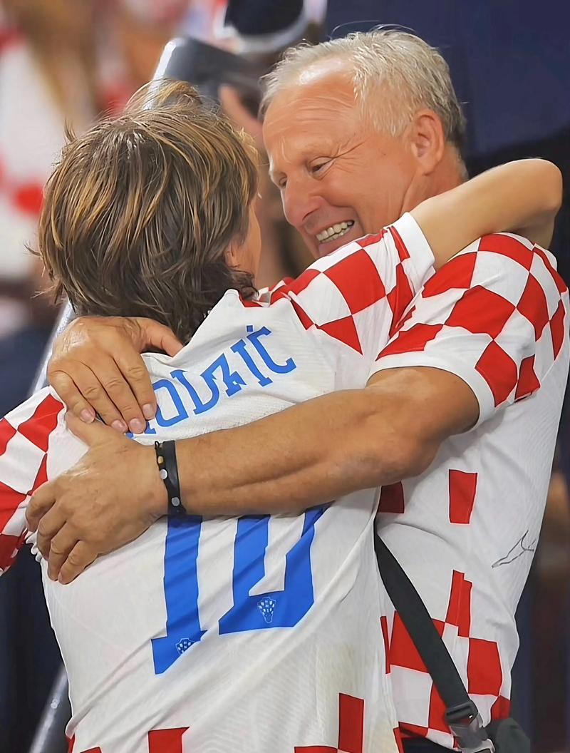 【壁纸】——C罗在皇马