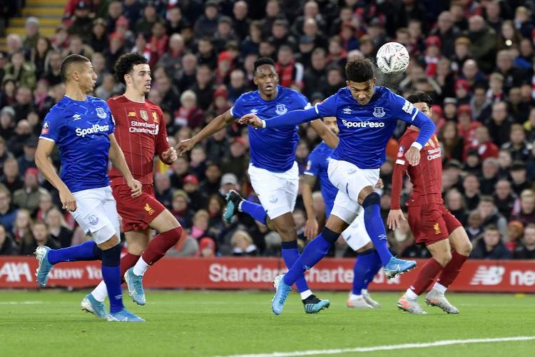 英超半场：B费破门，贝勒加德建功，狼队1-1曼联