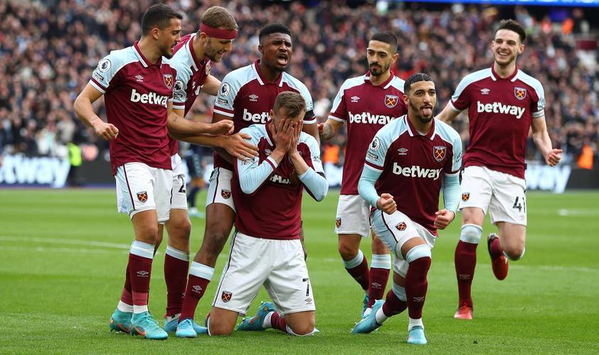 广岛前锋：亚冠与J联赛在身体对抗、速度等方面有很大区别